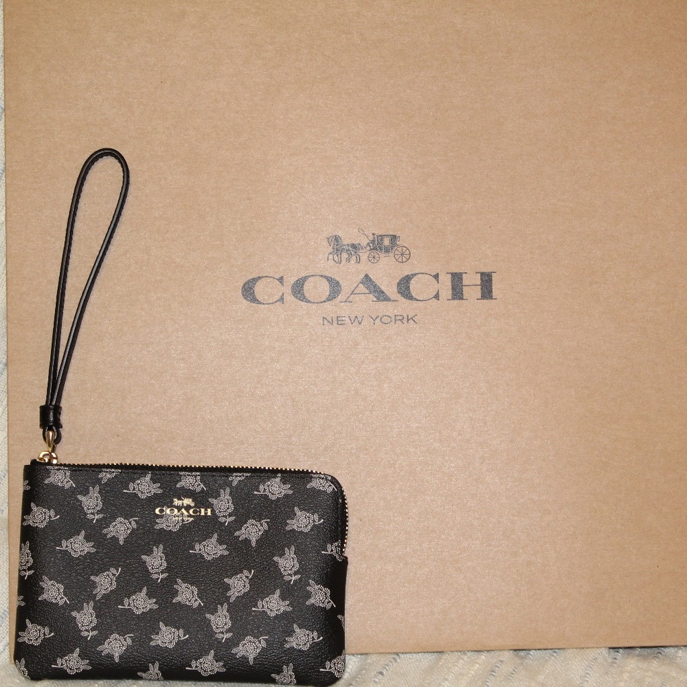NWT Coach Wristlet